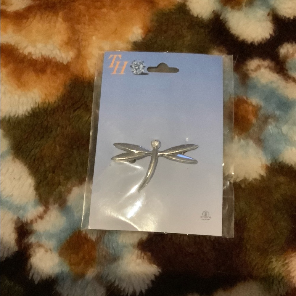 Silver dragon-fly rhinestone brooch